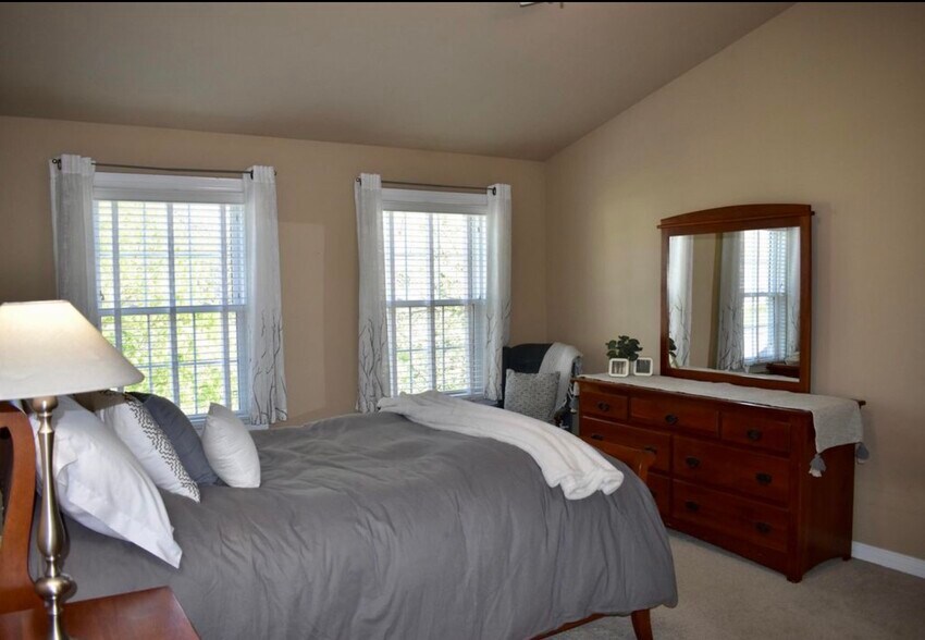 Building Photo - 5229 Stapleton Dr