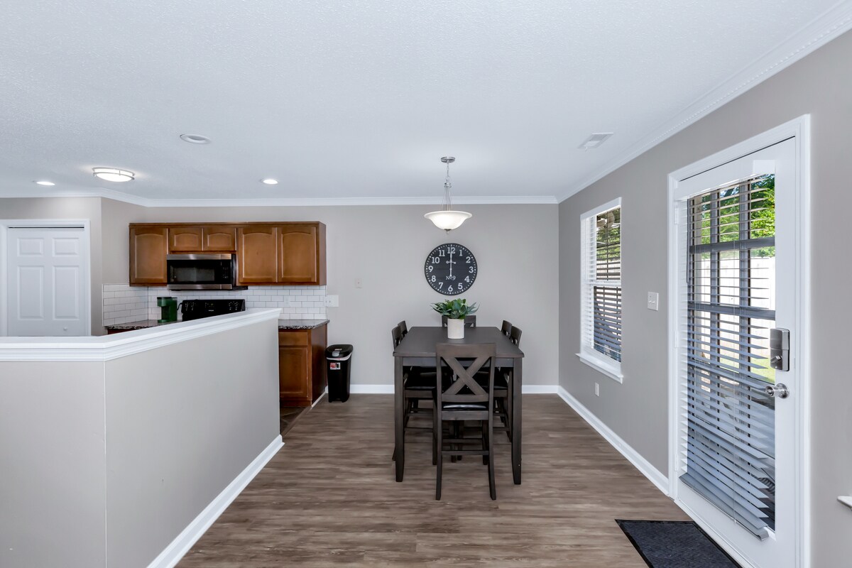 Building Photo - 275 Postwood Ct