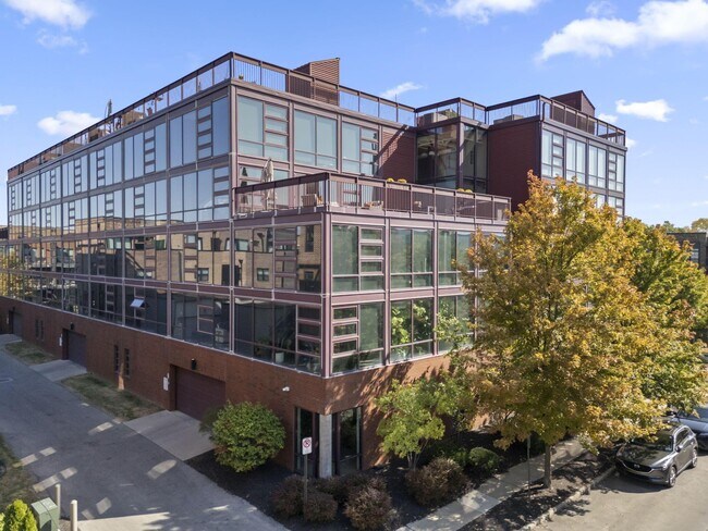 Building Photo - 367 Auden Ave