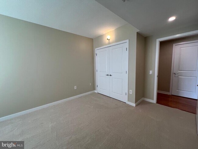 Building Photo - 475 K St NW