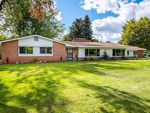 Building Photo - 2xxx E Monte Vista Dr