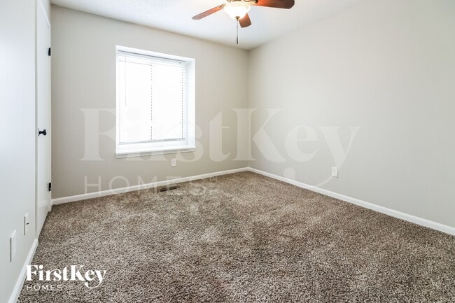 Building Photo - 11568 Earnshaw St