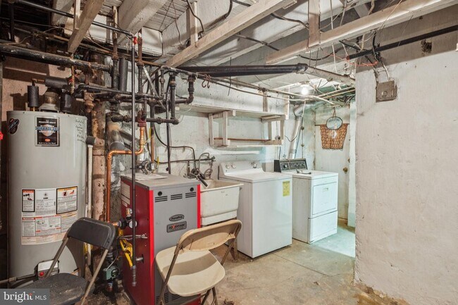 Building Photo - 6257 N 18th St