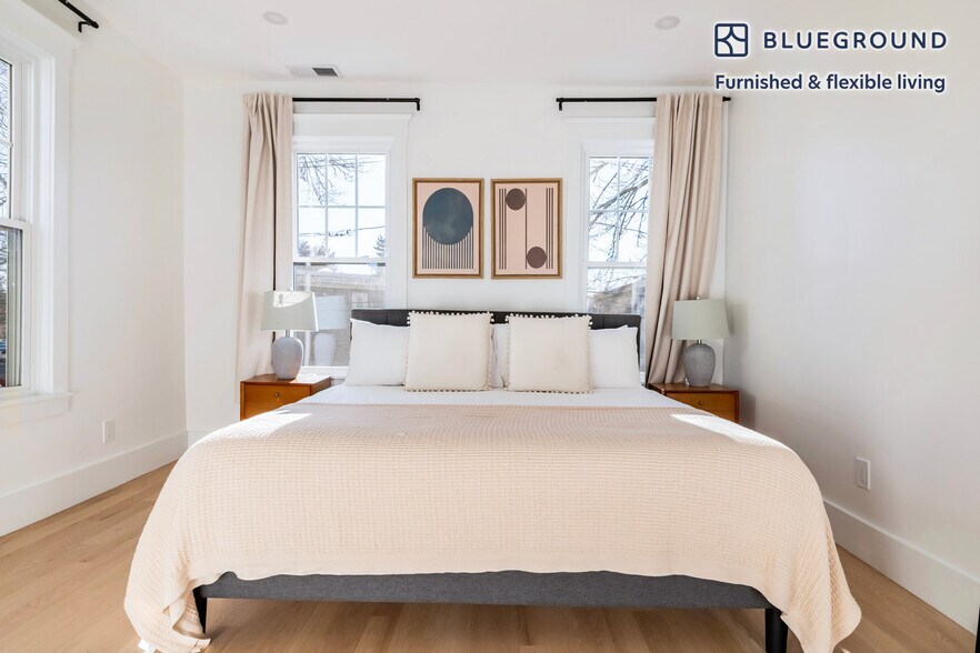 Building Photo - 50 Kinnaird St