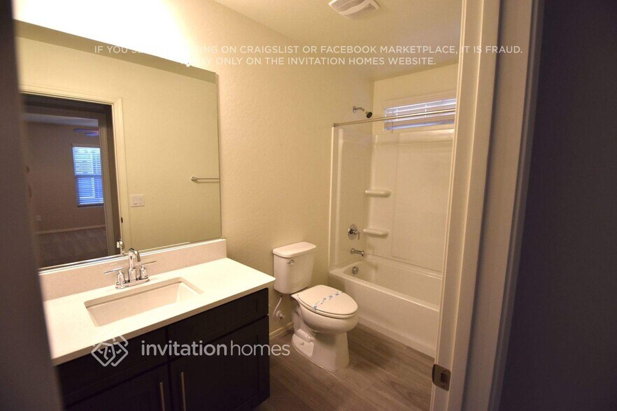 Building Photo - 16436 W La Ventilla Way
