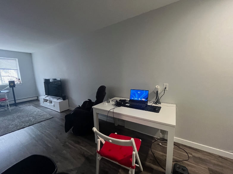 Building Photo - 2545 N Cramer St