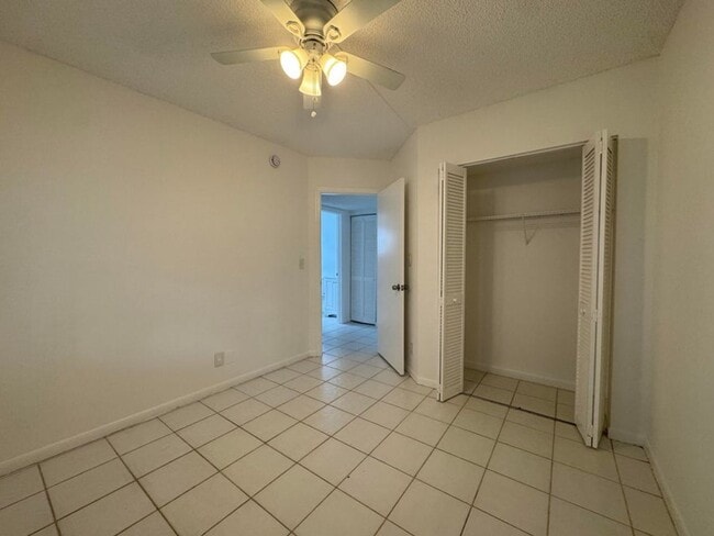 Building Photo - 2750 Forest Hills Blvd
