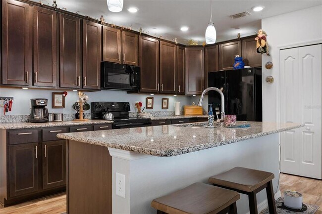 Building Photo - 25901 Aysen Dr