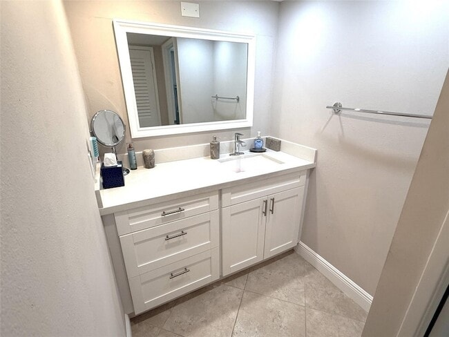 Building Photo - 111 Briny Ave