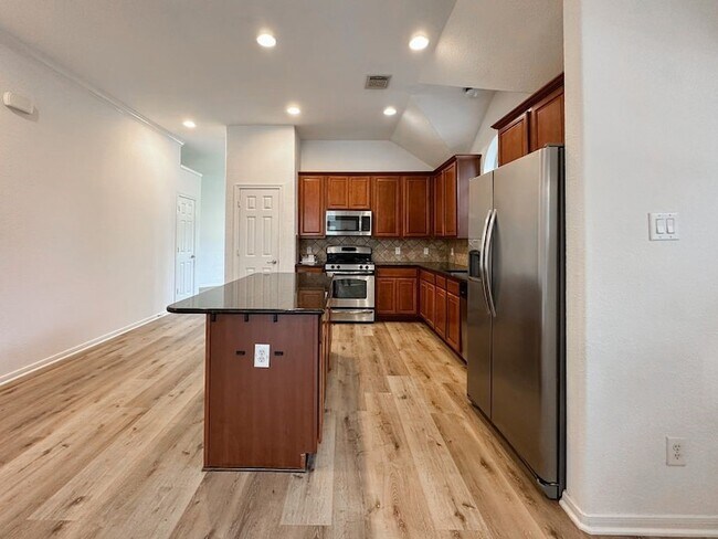 Building Photo - 73 E Montfair Blvd