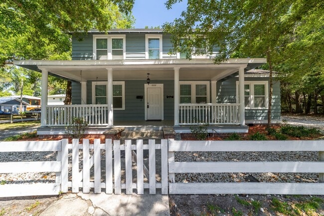 Building Photo - 1022 NW 3rd Ave