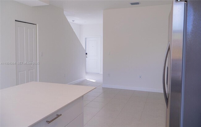 Building Photo - 27651-27155 SW 155th Ct