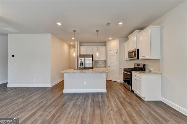 Building Photo - 212 Station Overlook Dr