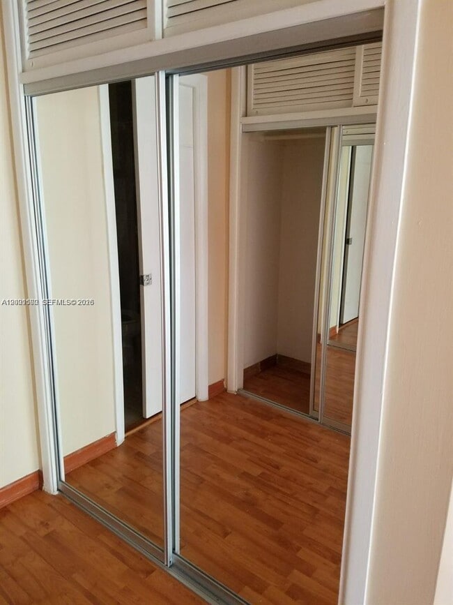 Building Photo - 2750 N 34th Ave