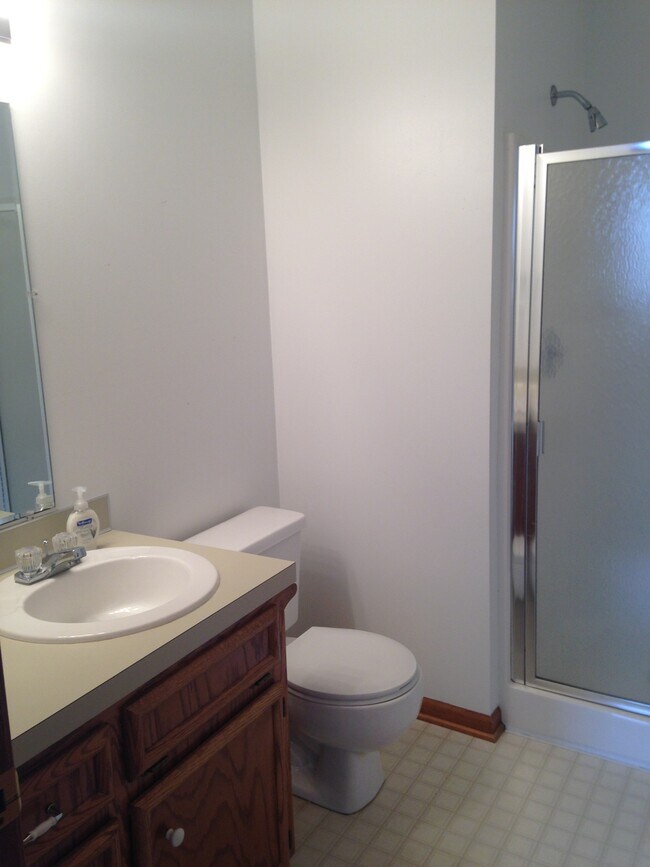 Building Photo - 4194 Ivanrest Ave SW