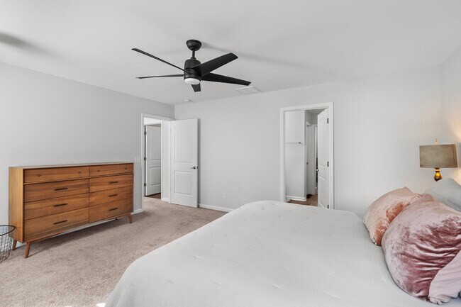 Building Photo - 246 Sessile Oak Rd