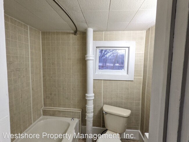 Building Photo - 2 br, 1 bath House - 3380 7th St