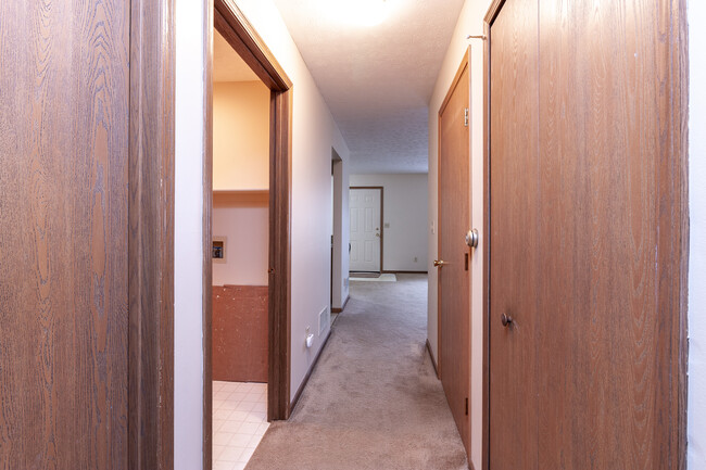 Hallway - 2380 Wrens Dr S