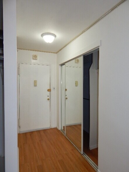 Building Photo - 280 Marin Blvd