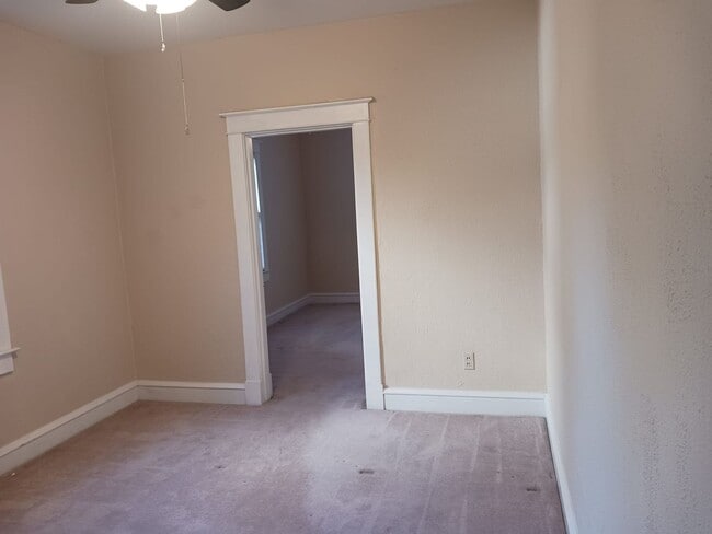 Building Photo - 305 Old Point Ave