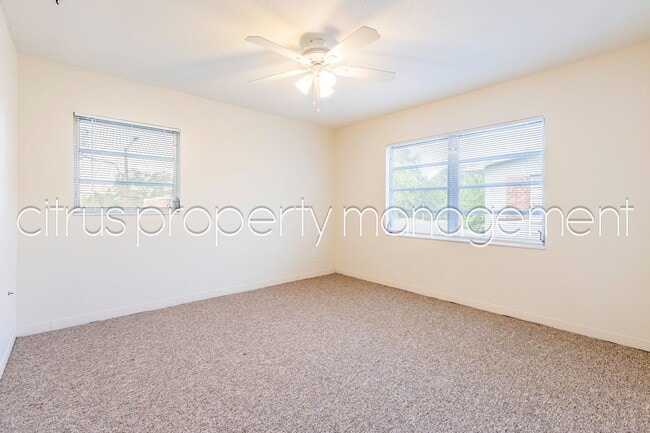 Building Photo - McLean Fairway 3022D