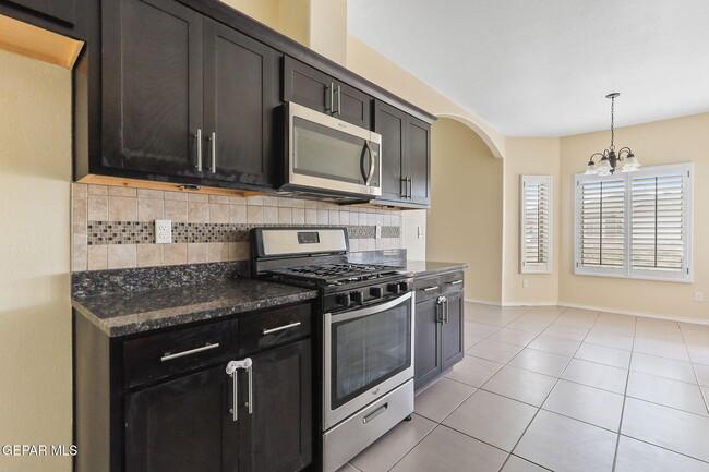 Building Photo - 2101 James White Dr