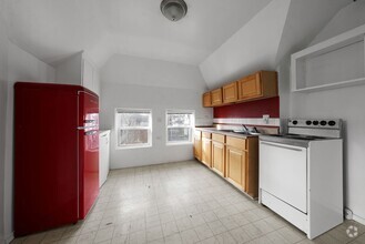 Building Photo - 1514 N Cedar St