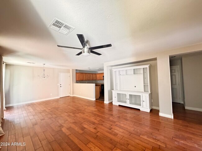 Building Photo - 1312 S Loback Ln