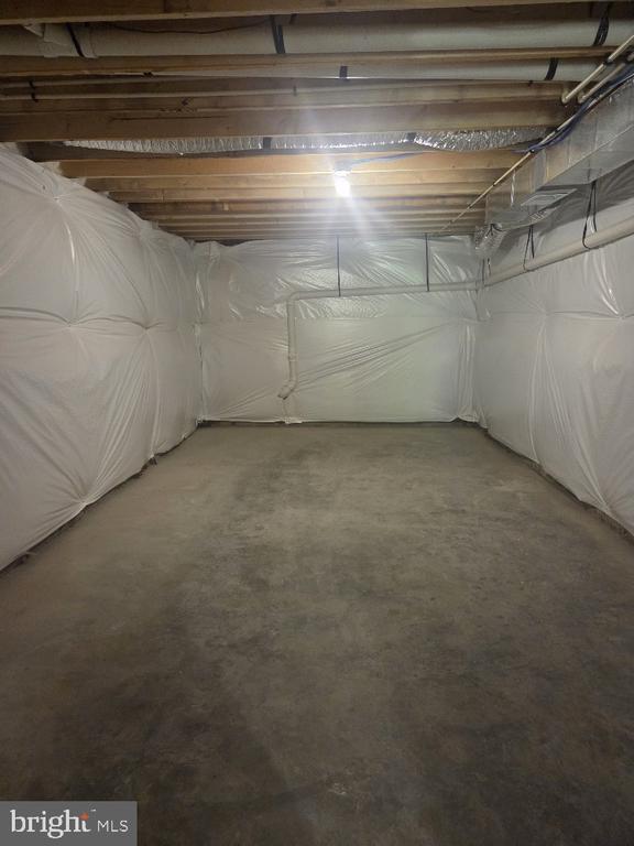 Building Photo - 8901 Blackthorne Pl