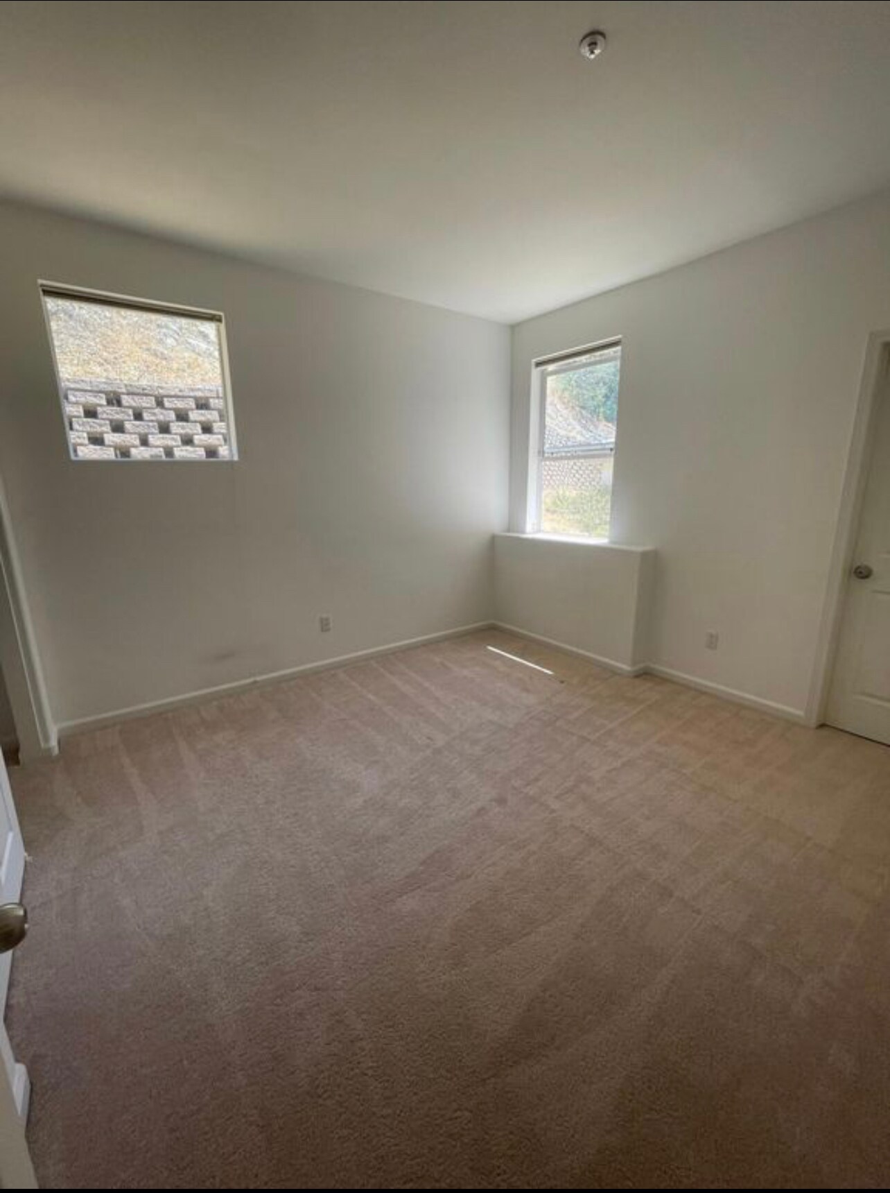 Building Photo - 672 Via Rialto
