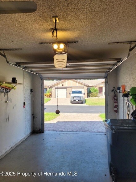 Building Photo - 7559 Heather Walk Dr