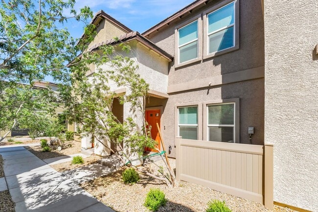 Building Photo - Luxury Living at a breathtaking property nestled in the vibrant city of Las Vegas!