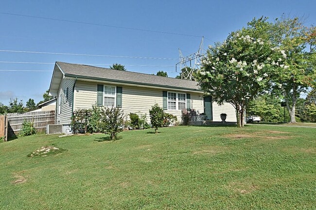 Primary Photo - 6100 Cougar Dr