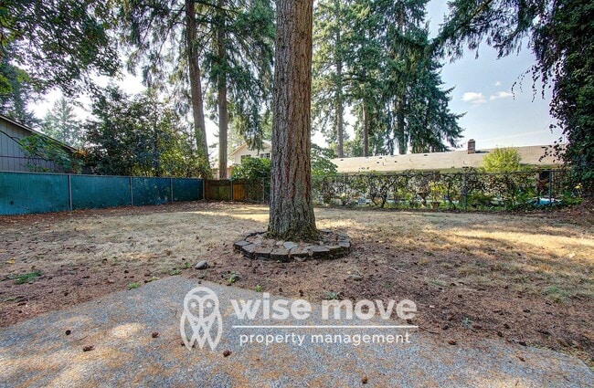 Building Photo - Newly Renovated 3 bedroom with HUGE yard