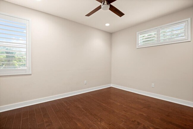 Building Photo - 1730 Bunche Rd