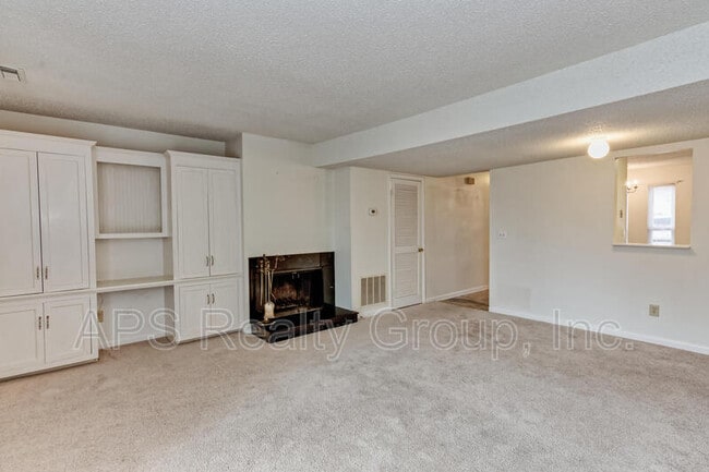 Building Photo - 3771 Heathrow Dr