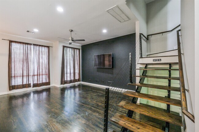 Building Photo - 5710 Winsome Ln