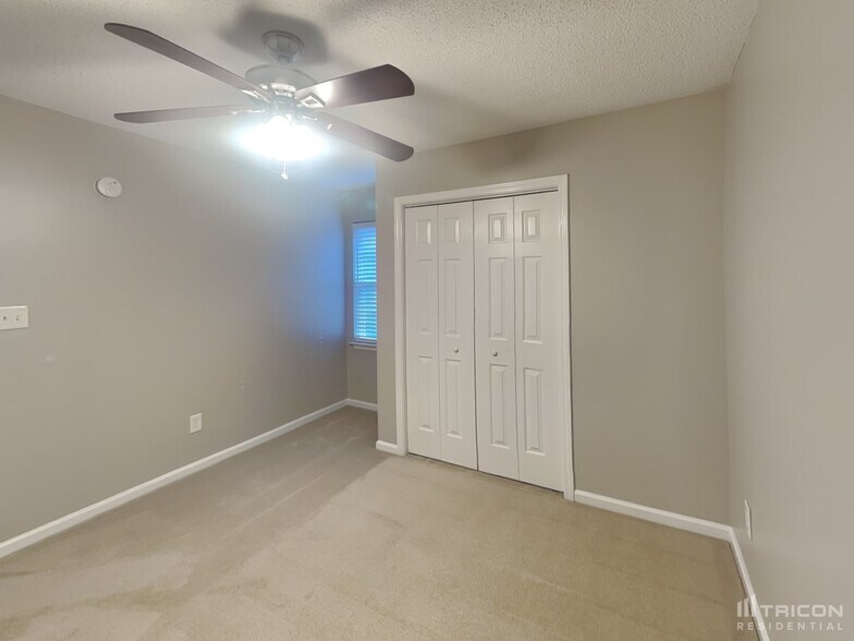 Building Photo - 2023 Westminster Ln