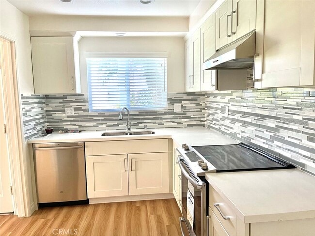 Building Photo - 12100 Montecito Rd