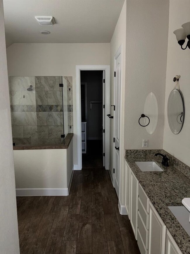 Building Photo - 509 Fair Oaks Dr