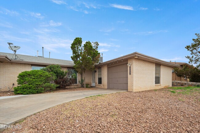 Building Photo - 7139 Orizaba Ave