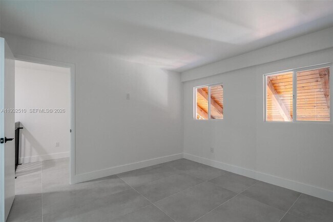 Building Photo - 8708 SW 79th Pl