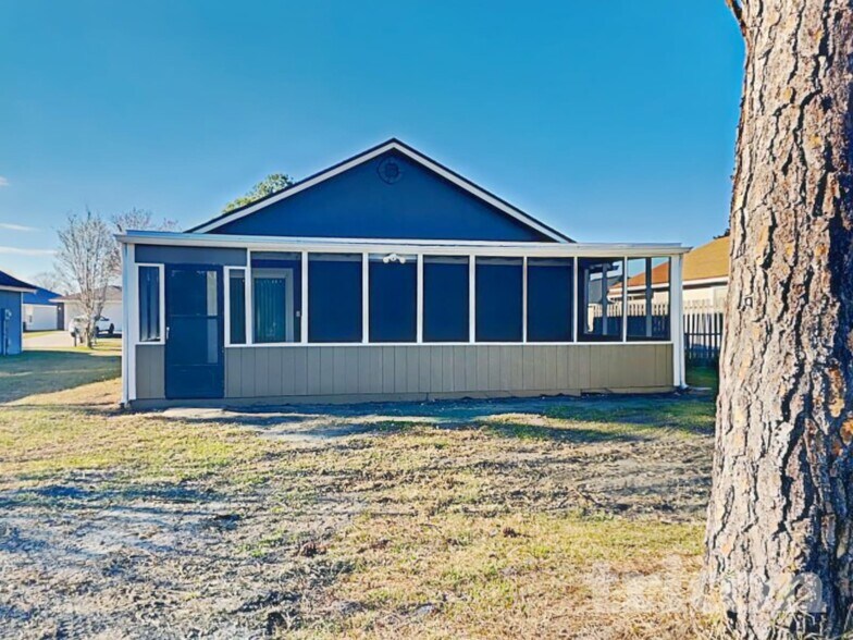 Building Photo - 4231 Hanging Moss Dr