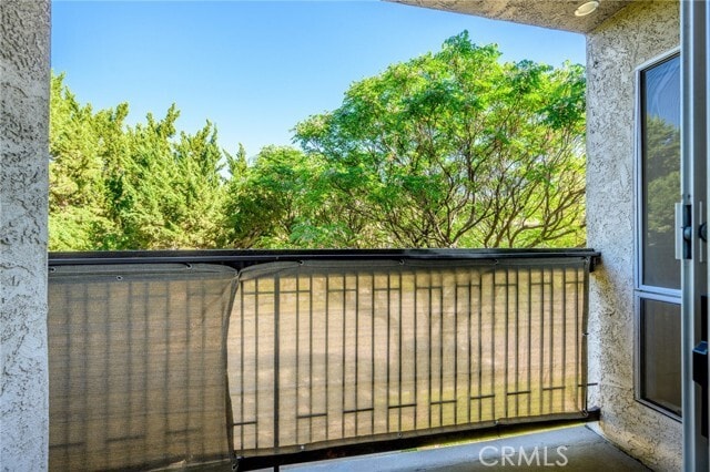 Building Photo - 570 W Stocker St