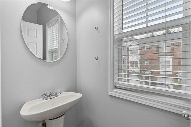 Building Photo - 3044 Lauren Parc Rd