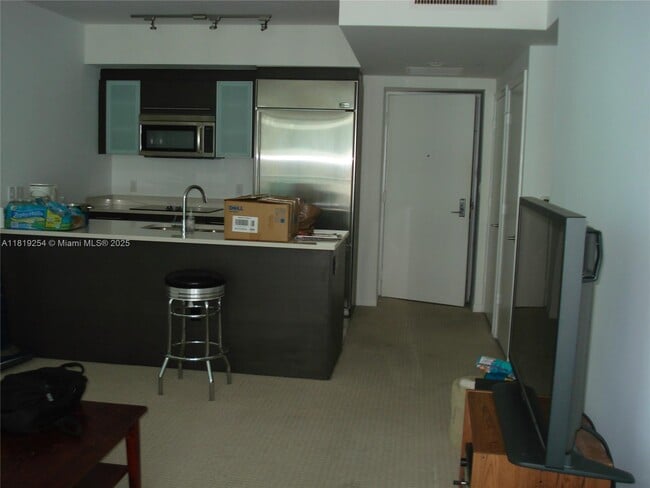Building Photo - 500 Brickell Ave
