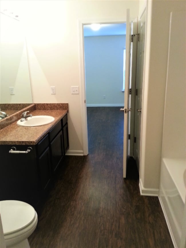 Building Photo - 9 Millie Ct