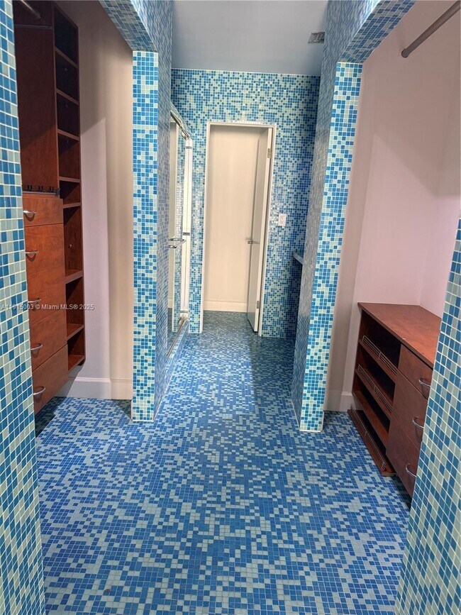 Building Photo - 15315 Loch Isle Dr W