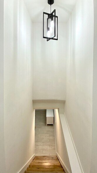 Building Photo - 368 S 700 W