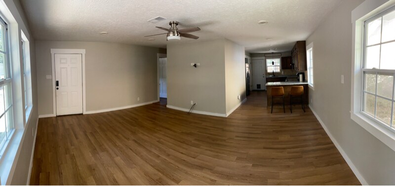 Building Photo - 175 Thunderbird Dr